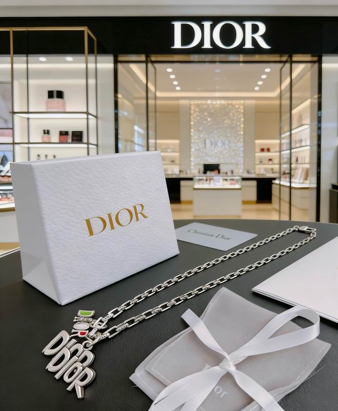 Dior Necklace 07yxs17